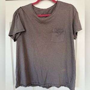 American Eagle Outfitters Men's Gray T-Shirt